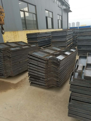 以品質(zhì)與服務(wù)贏得市場——論高鐵防撞墻模具與防撞護(hù)欄模具在建設(shè)發(fā)展中的關(guān)鍵作用